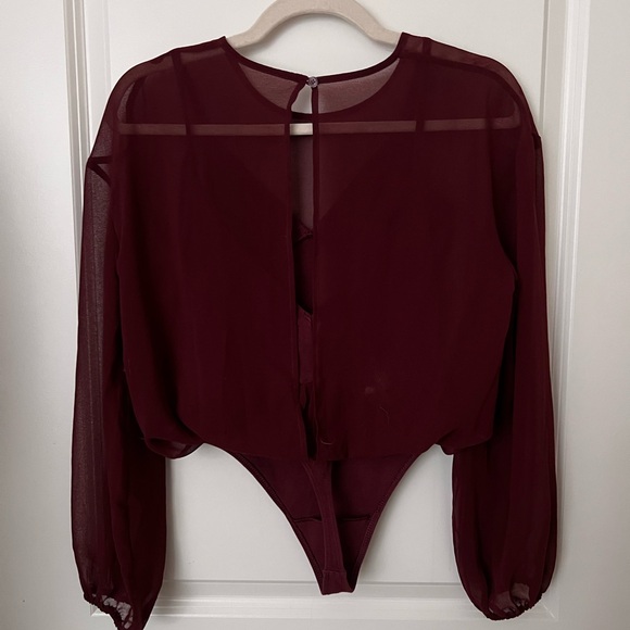 Aritzia Wilfred Talmont bodysuit in BURGUNDY - Picture 6 of 8